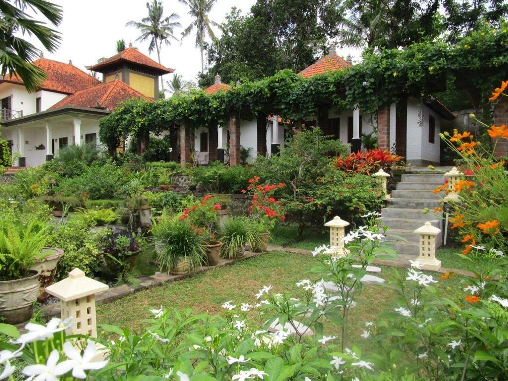 Bukit Asri Lodge Seraya Exterior photo